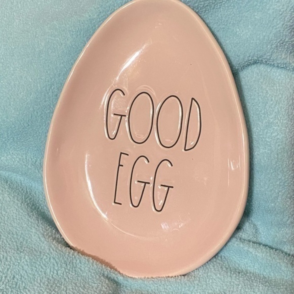 Rae Dunn Easter Plate​